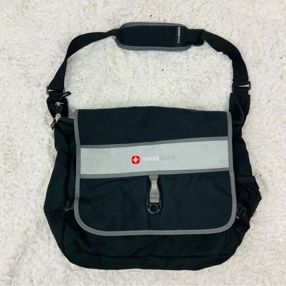 SwissGear Men's Black and Gray multi pocket laptop Messenger Bag